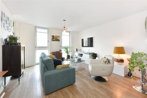3 bedroom apartment for sale, Garda House, 5 Cable Walk, Greenwich, London, SE10