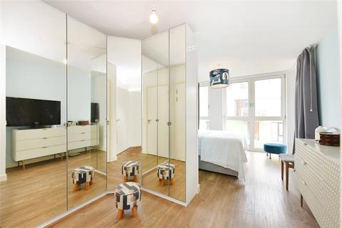 3 bedroom apartment for sale, Garda House, 5 Cable Walk, Greenwich, London, SE10