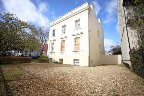 3 bedroom apartment to rent, Clarence Road, Cheltenham, Gloucestershire, GL52