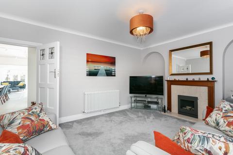 62 Surrenden Road, Folkestone, CT19 4EB
