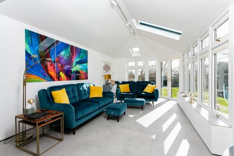 62 Surrenden Road, Folkestone, CT19 4EB