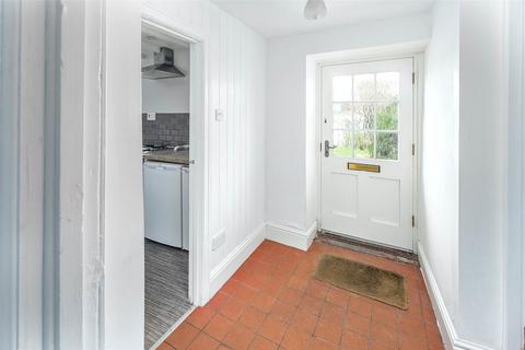5 Broad Road, North Sunderland, Seahouses, NE68 7UP