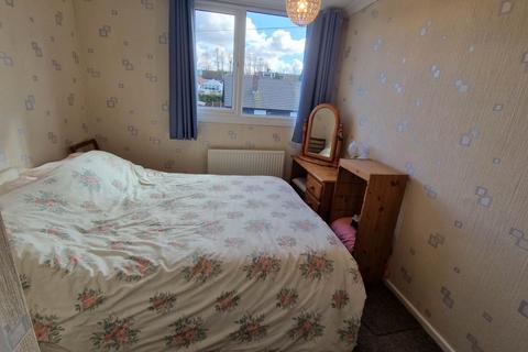 24 Bodmin Close, Royton, Oldham, OL2 6LD
