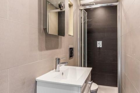 1 bedroom apartment to rent, Sussex Gardens, London, W2