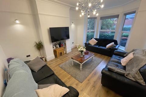 6 bedroom terraced house to rent, Ash Grove,  Leeds, LS6