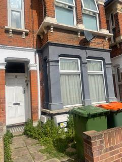 1 bedroom in a house share to rent, Rectory Road, London,E12 6JB