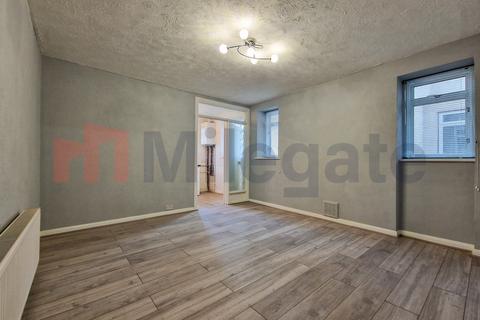 1 bedroom flat to rent, Grenfell Road, Mitcham CR4