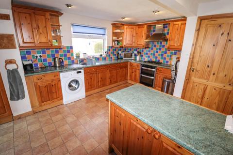 3 bedroom semi-detached house for sale, Rest-A-Wyle Avenue, Hayling Island