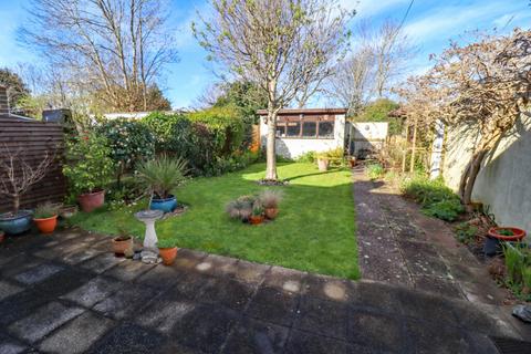 3 bedroom semi-detached house for sale, Rest-A-Wyle Avenue, Hayling Island