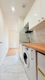 Studio to rent, Chapter Road, Dollis Hill, NW2