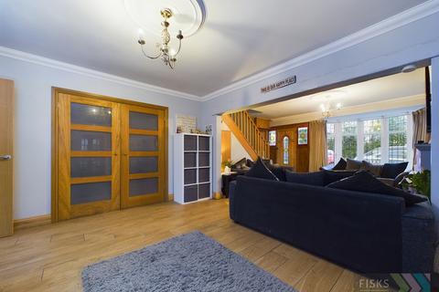 8 bedroom detached house for sale, Bramble Road, Canvey Island, SS8