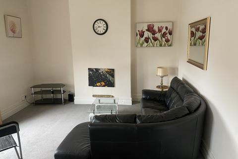 2 bedroom flat to rent, Barrington Road, Altrincham WA14