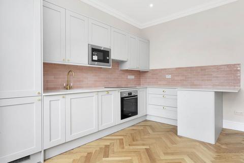 17b Abbotts Park Road, Leyton, London, E10 6HT