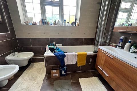 4 Lowther Close, Elstree, Borehamwood, WD6 3PY