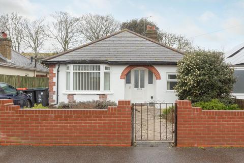 2 bedroom detached bungalow for sale, Kings Avenue, Broadstairs, CT10