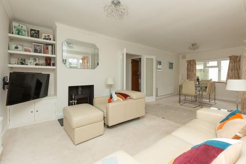 2 bedroom detached bungalow for sale, Kings Avenue, Broadstairs, CT10