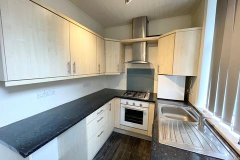 2 bedroom end of terrace house to rent, Broomfield Road, Marsh, Huddersfield, West Yorkshire, HD1