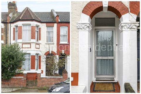 3 bedroom terraced house for sale, Warwick Gardens, Harringay, London, N4