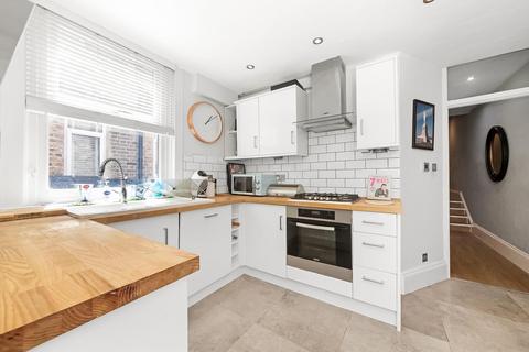 2 bedroom apartment for sale, Martell Road, Dulwich, London, SE21