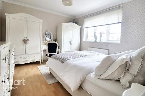 3 bedroom bungalow for sale, Shelley Street, Swindon