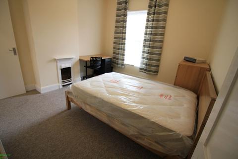 3 bedroom terraced house to rent, Earsldon, Coventry CV5