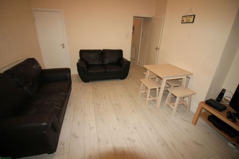 4 bedroom terraced house to rent, Stoke, Coventry CV3