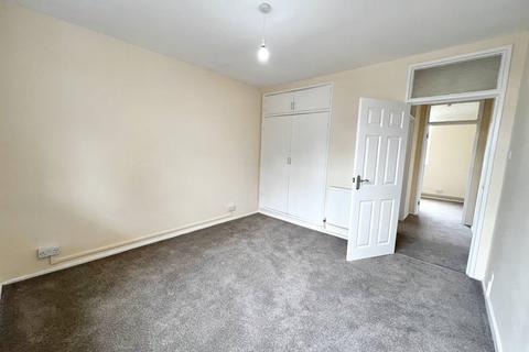 2 bedroom flat to rent, Lawrie Park Road, London SE26