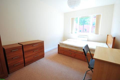 2 bedroom terraced house to rent, Caister Hall, Coventry CV1