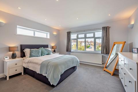 52 Roxwell Road, Chelmsford, CM1 2NB