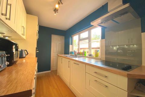 18 Moore Street, Northampton, NN2 7HX