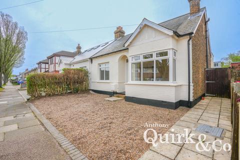 2 bedroom semi-detached bungalow for sale, Flemming Crescent, Leigh-on-sea, SS9