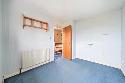 18 Grantham Close, Freshbrook, Swindon, SN5 8NZ