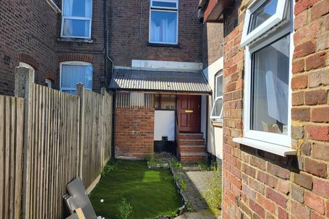 undefined, 16 Russell Street, Luton LU1