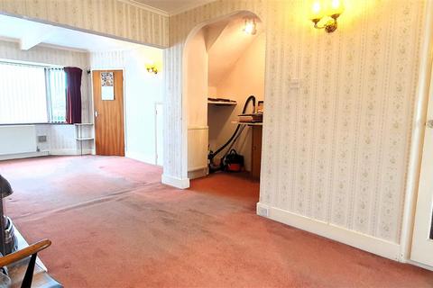 20 Hampton Lane, Hanworth, Feltham, TW13 6PD