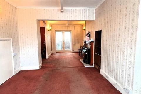 20 Hampton Lane, Hanworth, Feltham, TW13 6PD