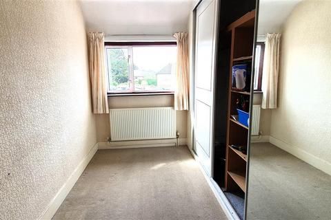 20 Hampton Lane, Hanworth, Feltham, TW13 6PD