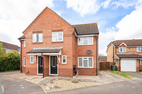 3 bedroom semi-detached house for sale, Hawthorn Drive, Scarning