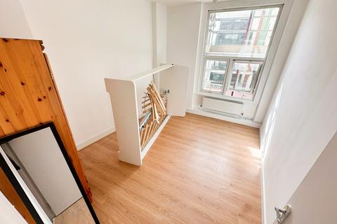5 bedroom flat to rent, Millers Terrace, London E8