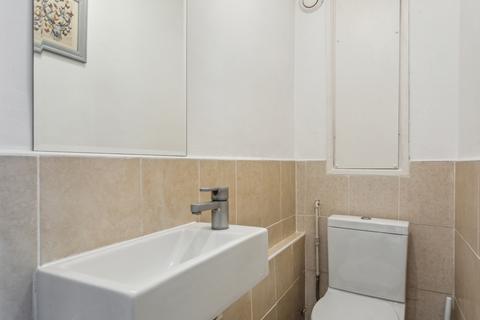 2 bedroom flat for sale, McCarthy Court, Banbury Street