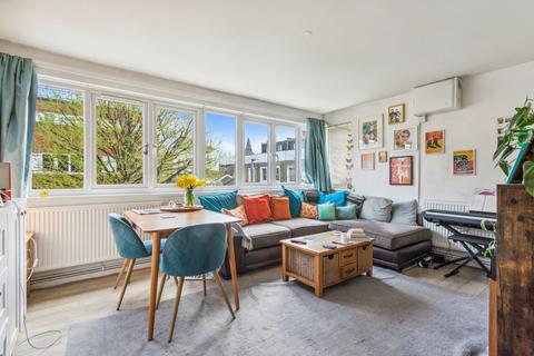 2 bedroom flat for sale, McCarthy Court, Banbury Street