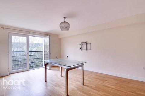 2 bedroom apartment for sale, St Peters Street, Maidstone