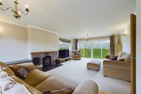 4 bedroom detached house for sale, York Road, Fridaythorpe, YO25 9RP