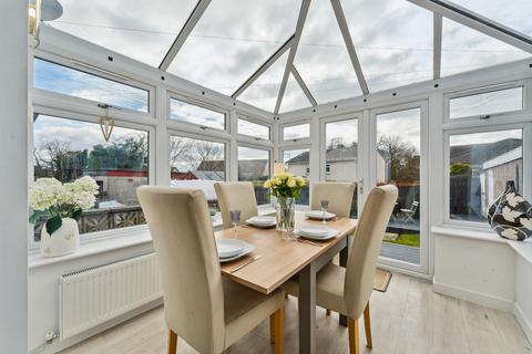41 Hillend Crescent, Clarkston, Glasgow, G76 7XU