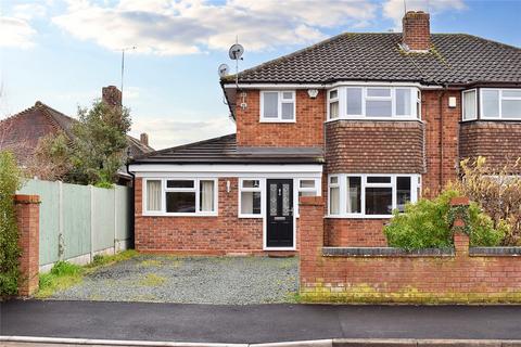 3 bedroom semi-detached house to rent, Churchill Avenue, Worcestershire WR9