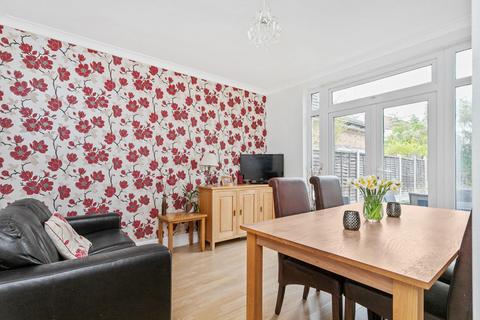 40 Chivers Road, Chingford, London, E4 9TD