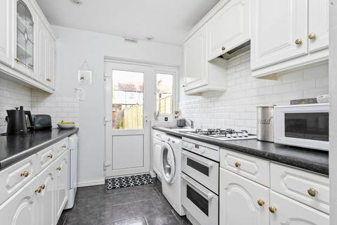 40 Chivers Road, Chingford, London, E4 9TD