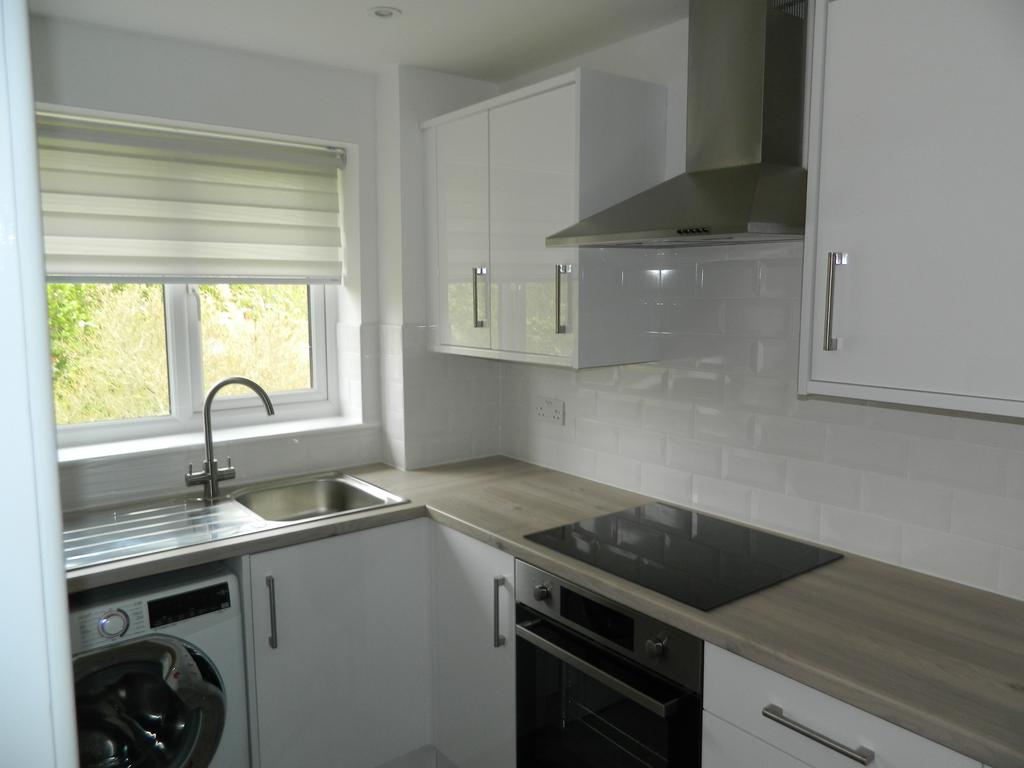 NEW modern fitted kitchen