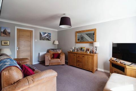 2 bedroom terraced house for sale, Lindsey Court, Rayleigh, SS6
