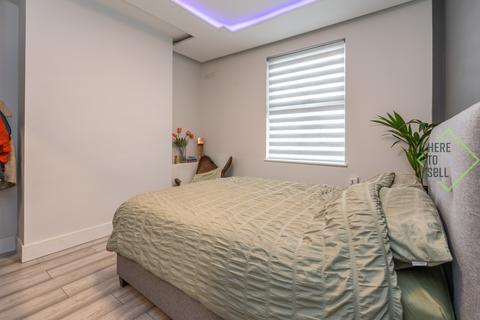 2 bedroom maisonette for sale, Enfield EN1