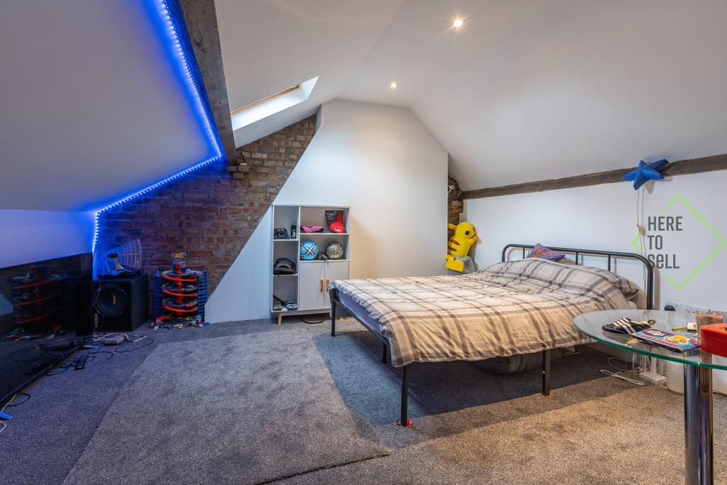 28 Sketty Road EN1 3 SE-31